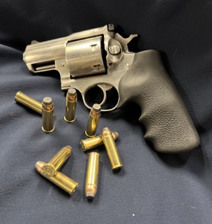 Ruger Alaskan Revolver .454 casull -per skott